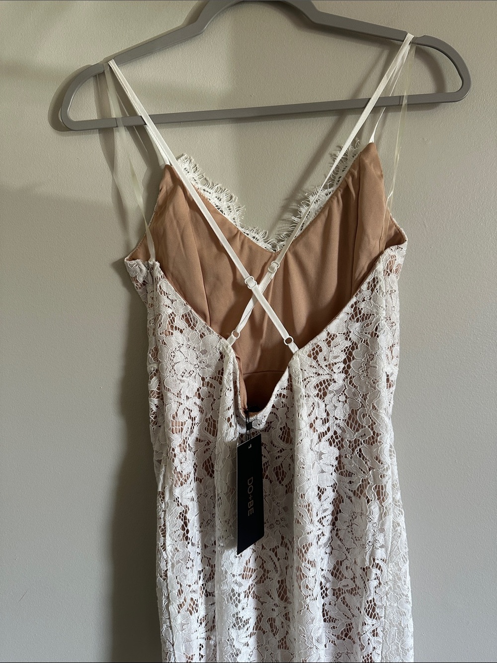 Side Slit Sleeveless Lace Dress - Picture 10 of 11